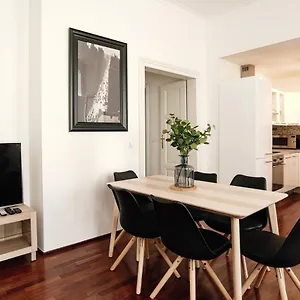 https://apartment-gesse-kollarova.praguehotelsweb.com